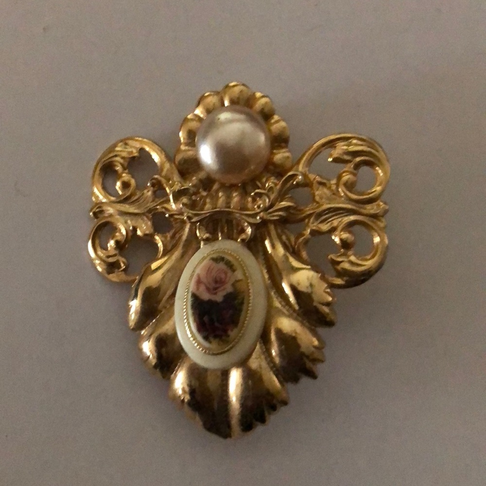 Stunning Jane Brooch.